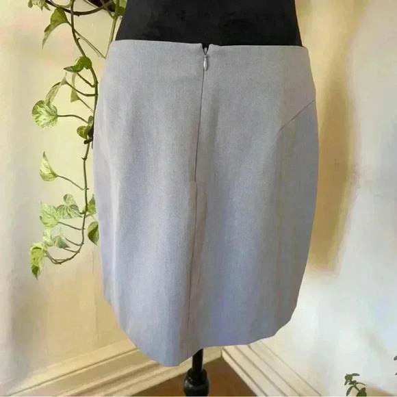 Y2K The Limited Light Grey Mini Skirt, Size 8 - Picture 3 of 6